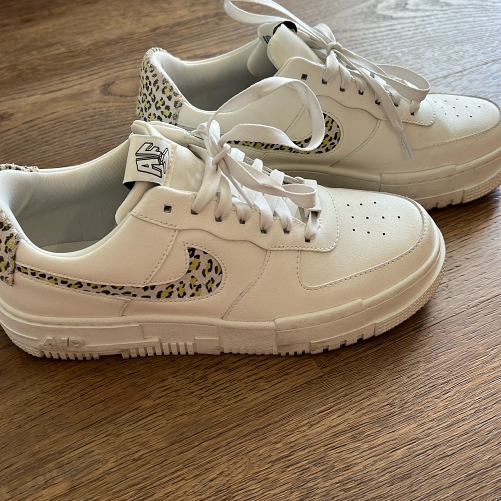 Nike Air Force 1